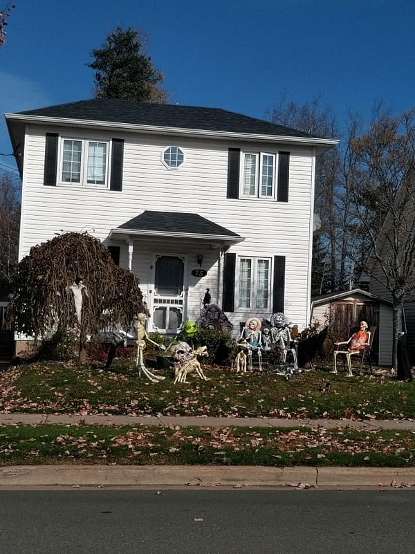 Halloween Displays In Greater Moncton with Ruth Ann Swansburg